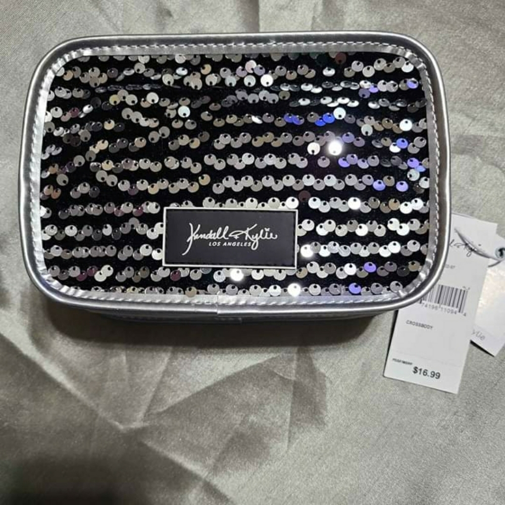 NWT makeup bag